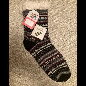 MUKLUKS Jojoba Infused Cabin Socks Black Fairisle